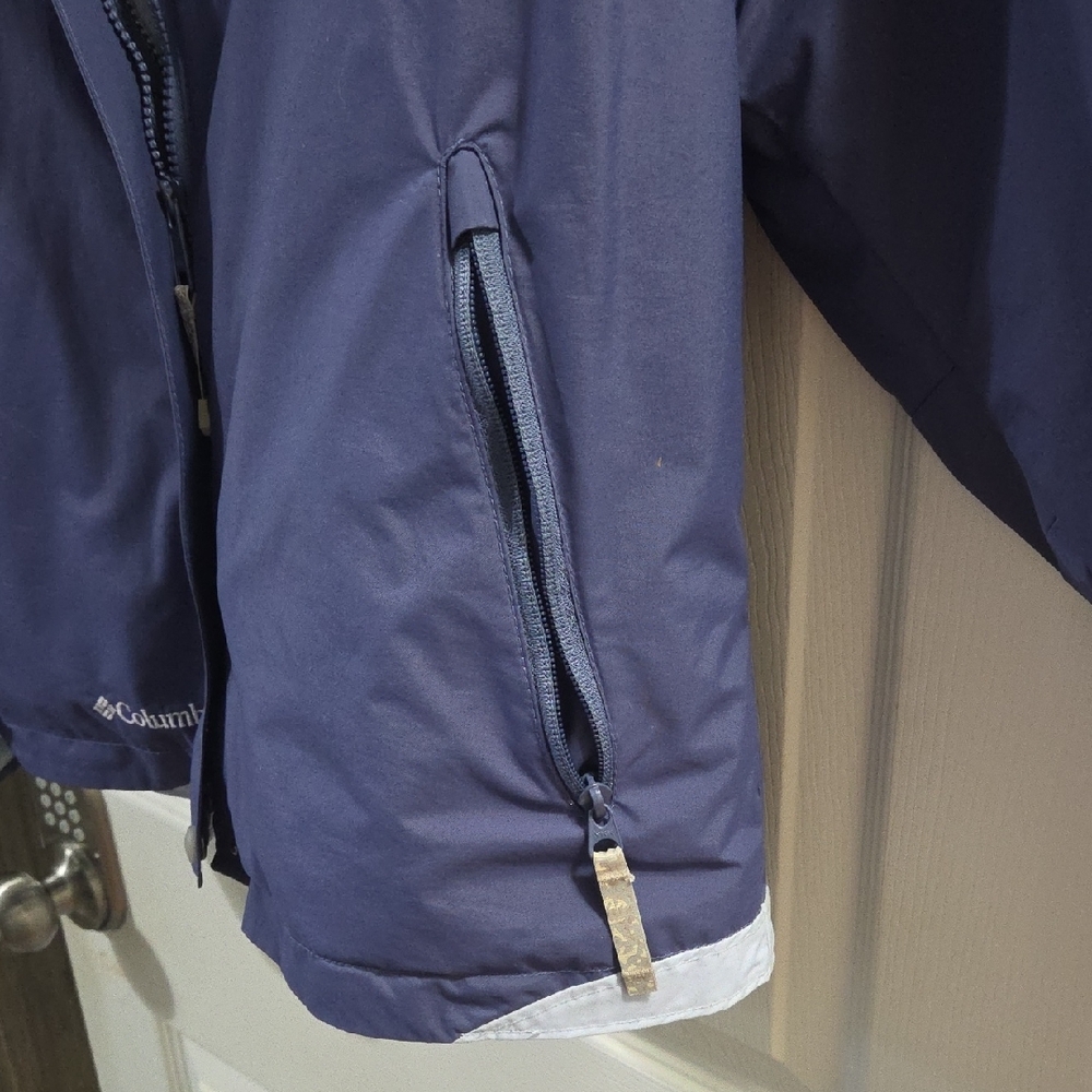 Columbia Womens Omni Tech Ski Jacket - Picture 11 of 13